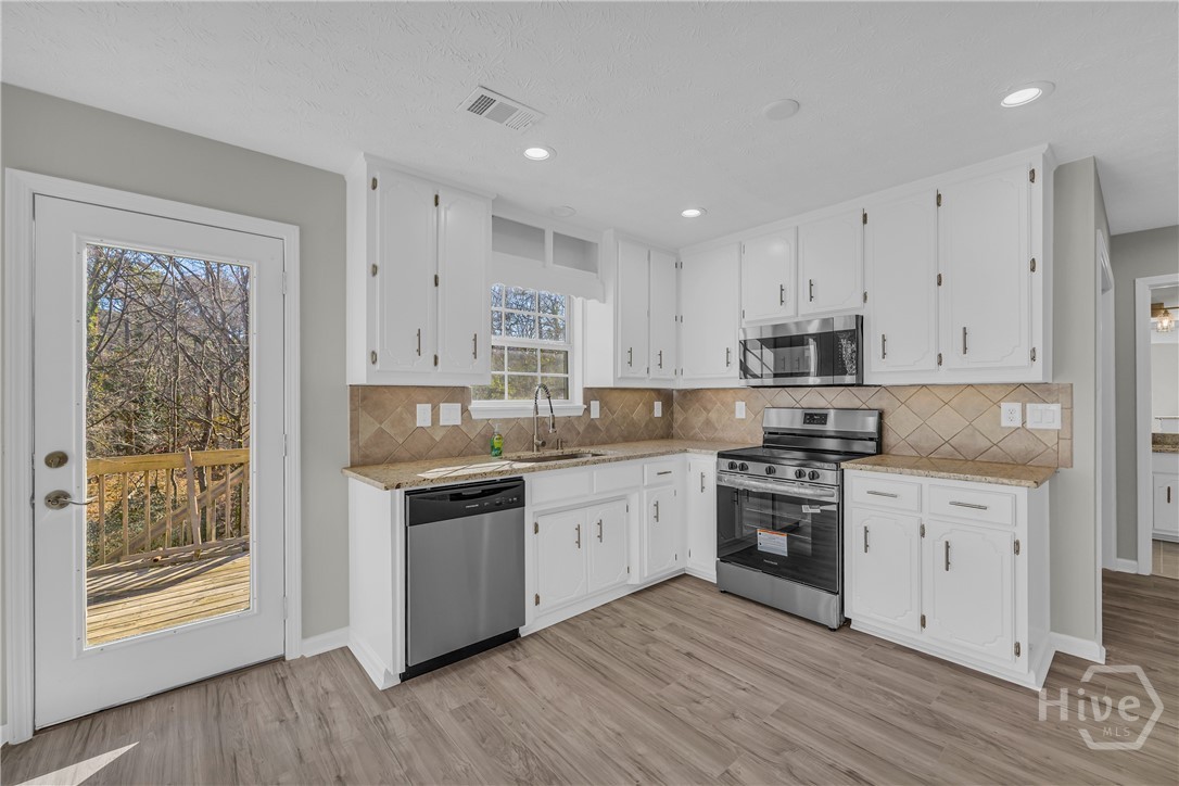154 Williamsburg way