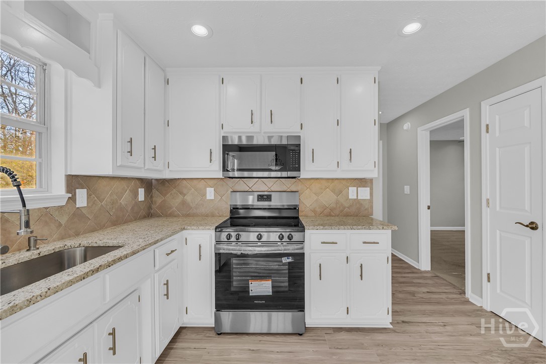 154 Williamsburg way
