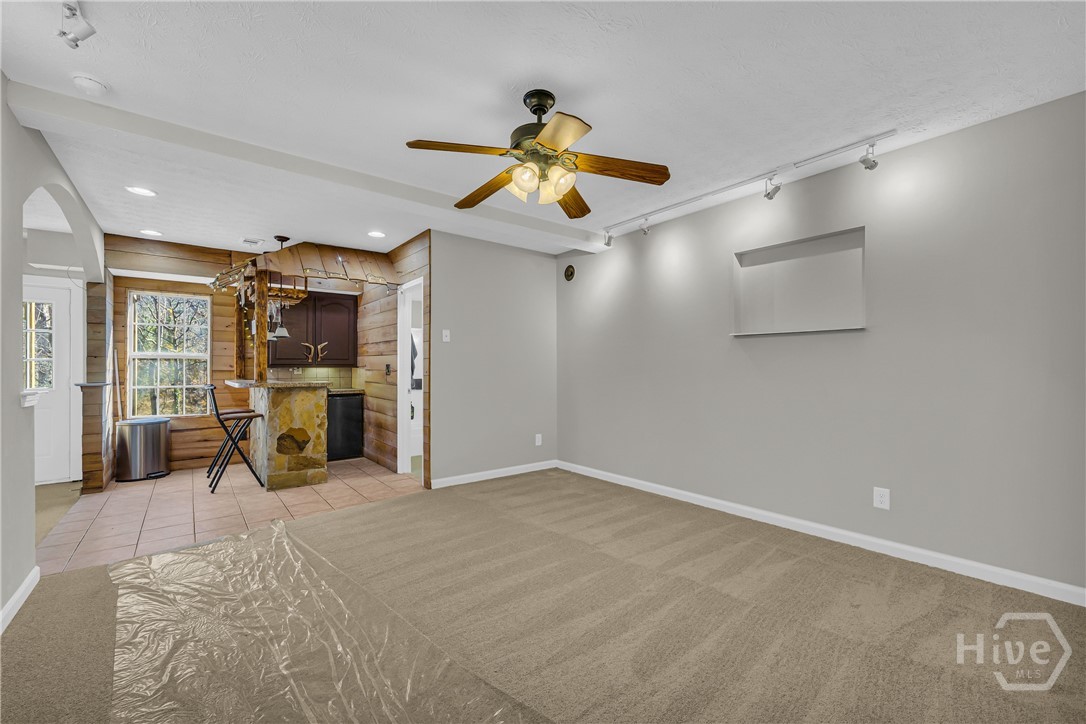 154 Williamsburg way