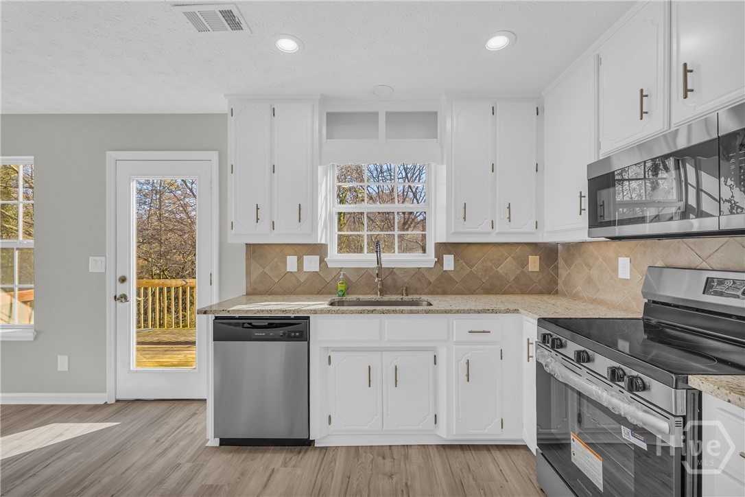154 Williamsburg way