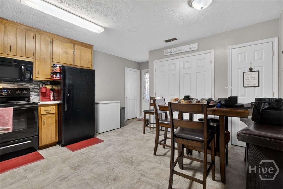 355 Big Oak Circle