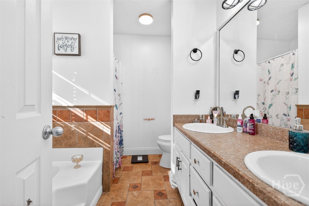 522 Harris Dr