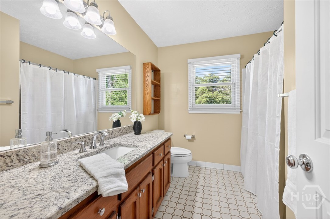 1545 Summer Hollow Trail