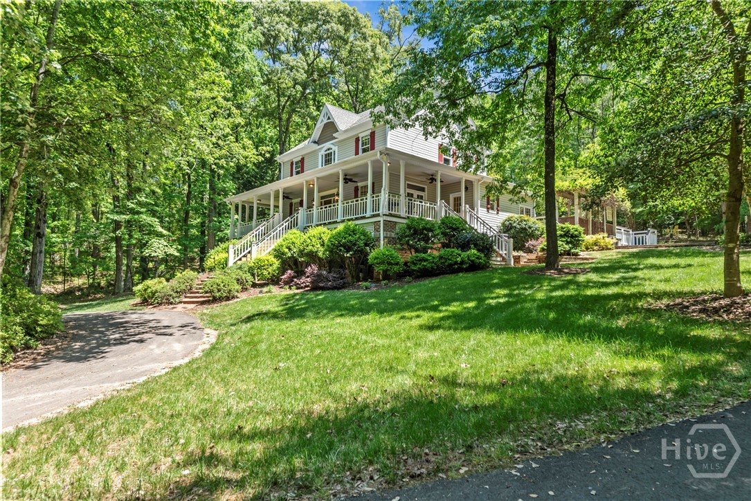 1660 Maple Ridge Drive