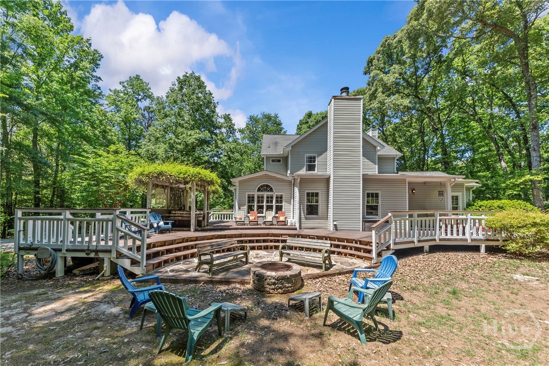 1660 Maple Ridge Drive