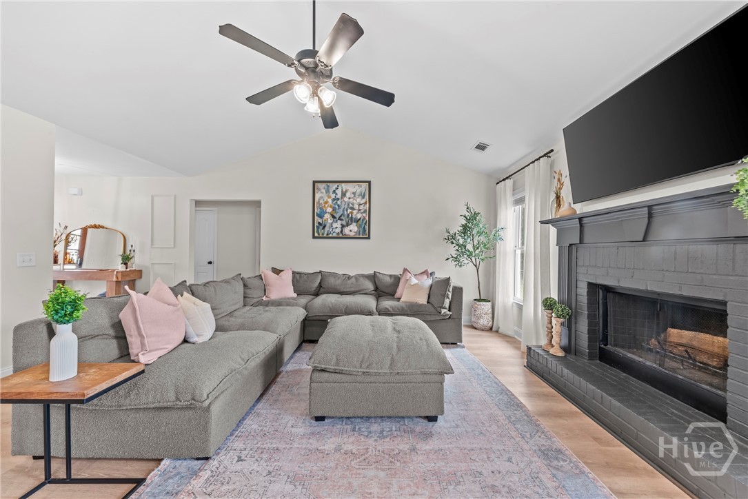 1011 Shelnutt Drive