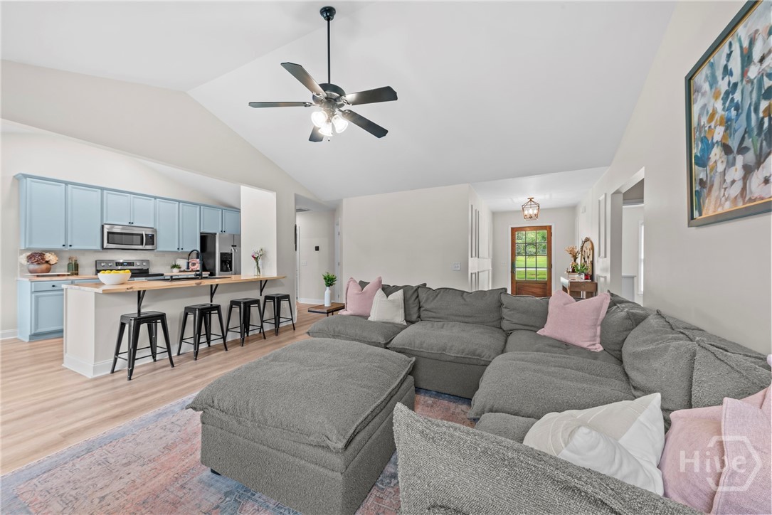 1011 Shelnutt Drive