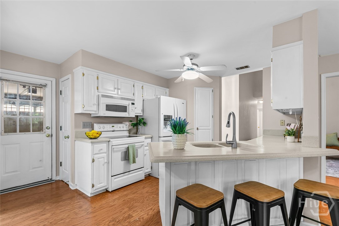 1010 Sharon Place