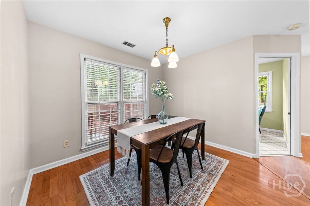 1010 Sharon Place