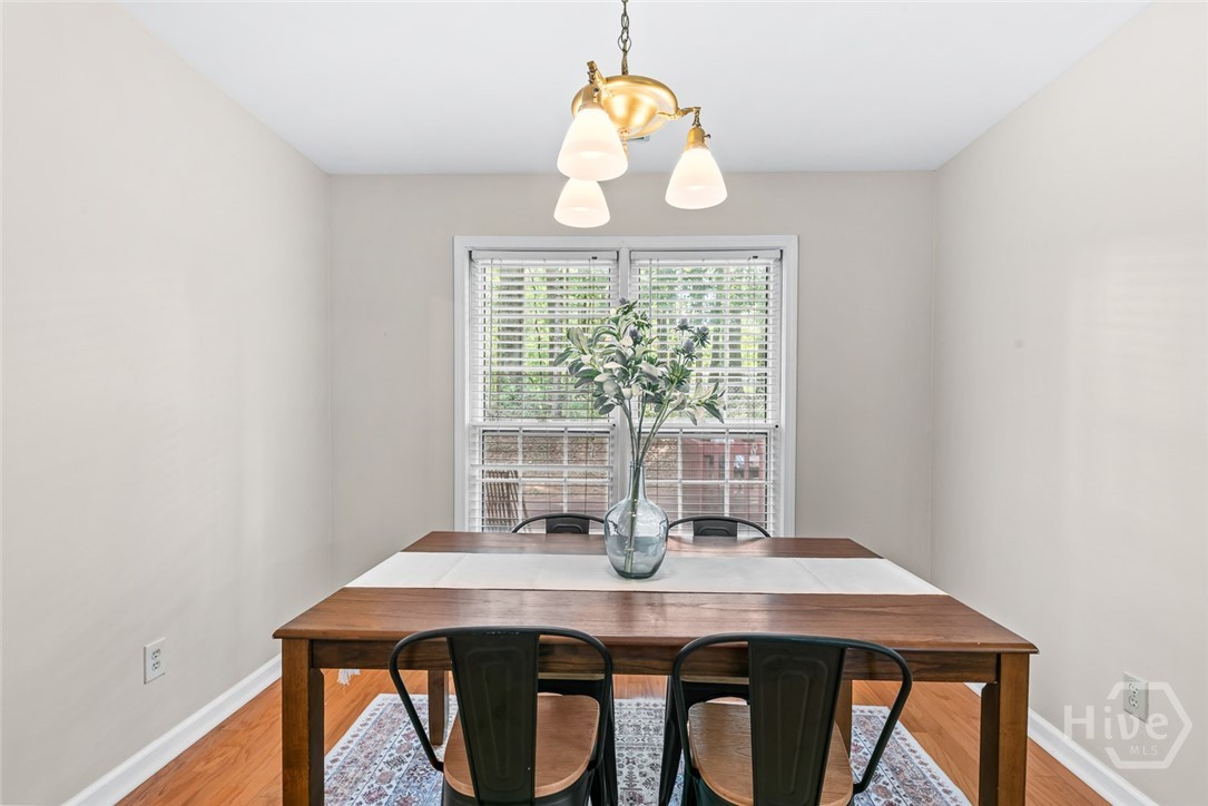 1010 Sharon Place