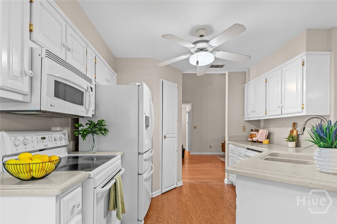 1010 Sharon Place