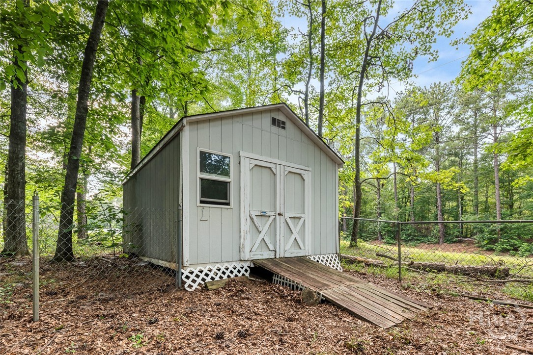 1010 Sharon Place