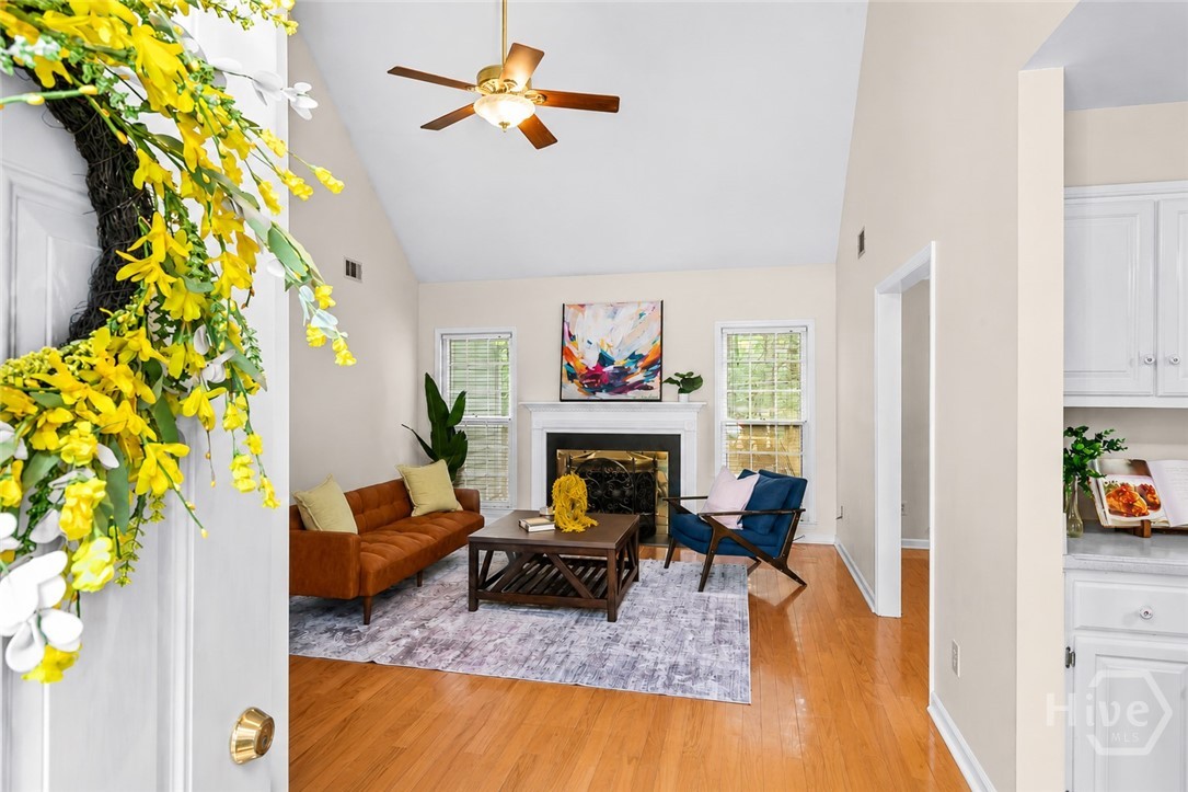 1010 Sharon Place