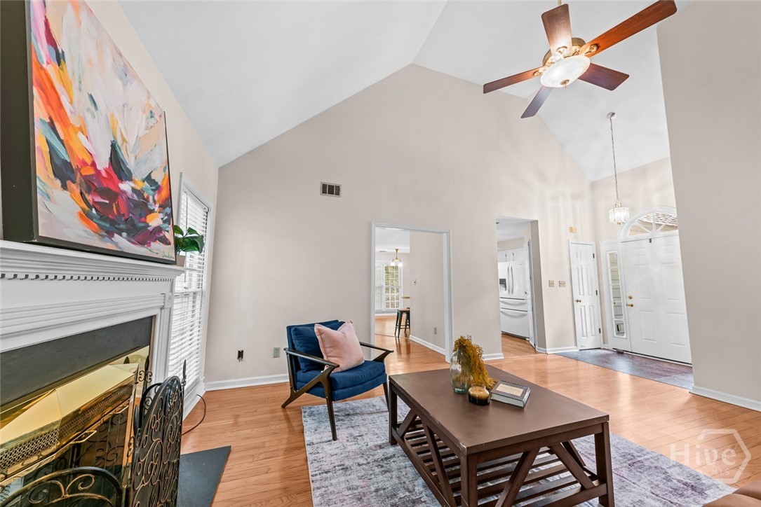 1010 Sharon Place