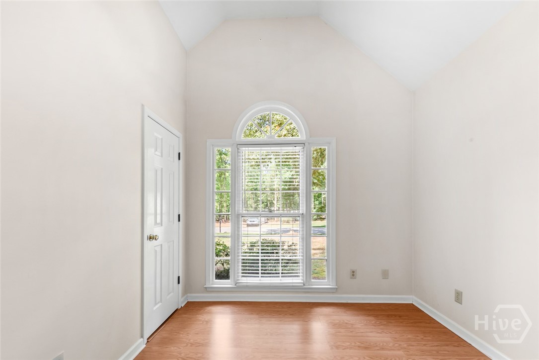 1010 Sharon Place