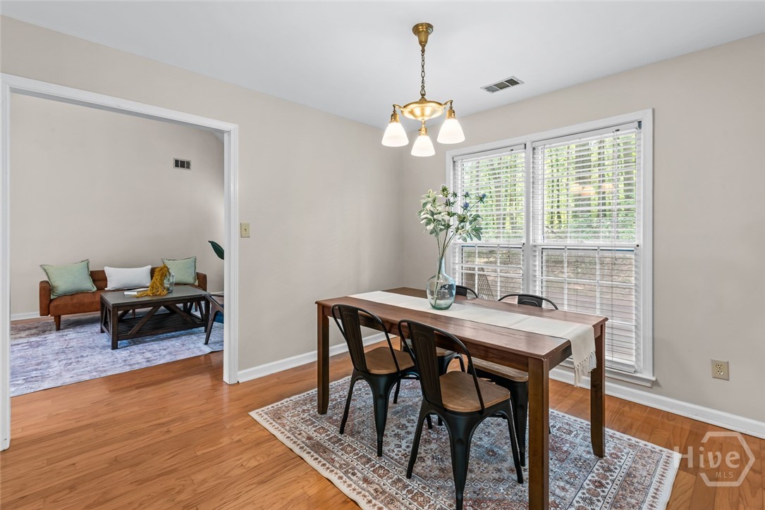 1010 Sharon Place