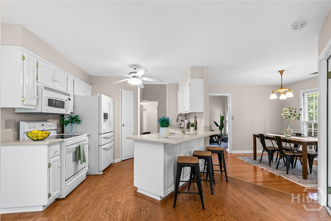 1010 Sharon Place