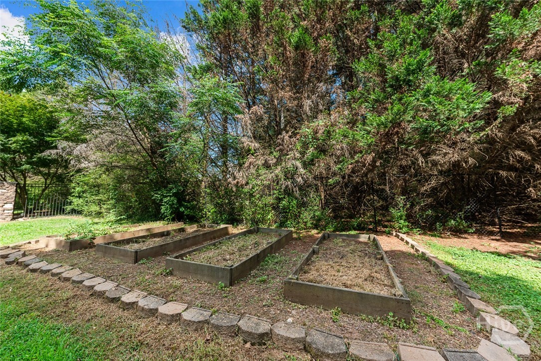 17 Pineforest Drive