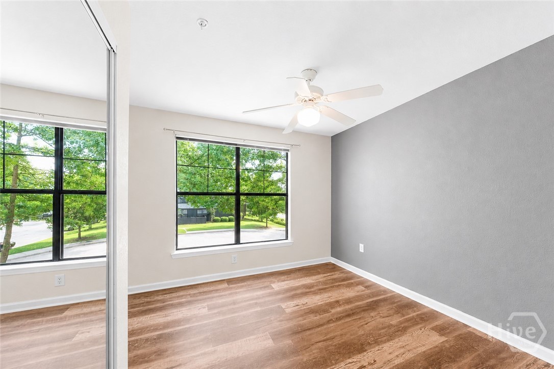 211 North Avenue 1225