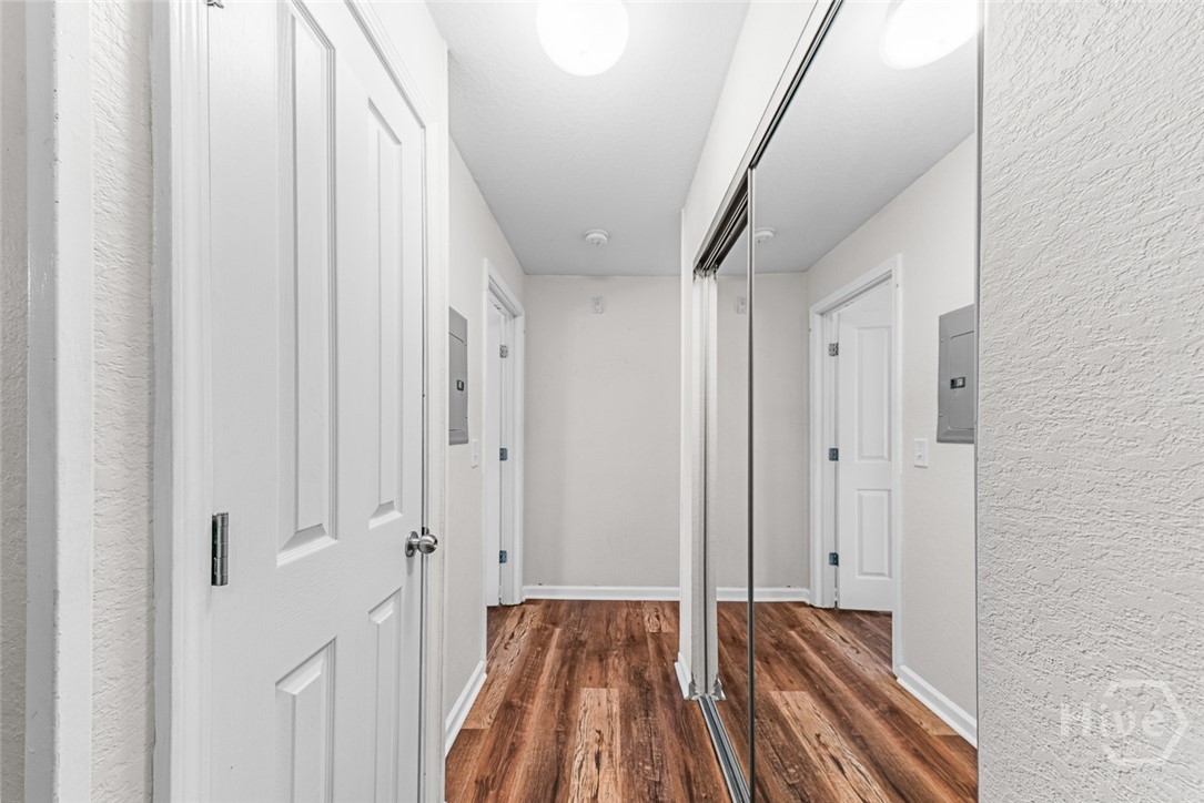 211 North Avenue 1225
