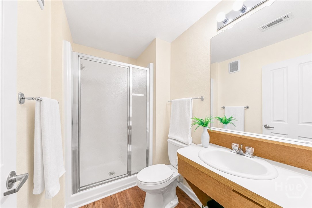 211 North Avenue 1225