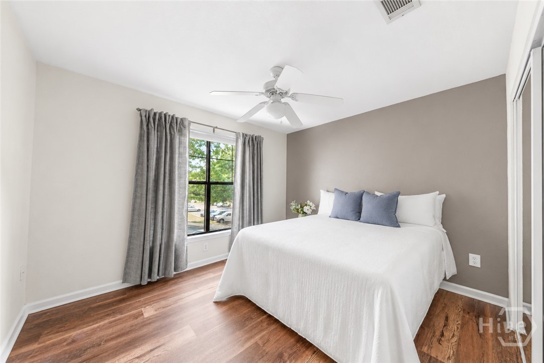 211 North Avenue 1225
