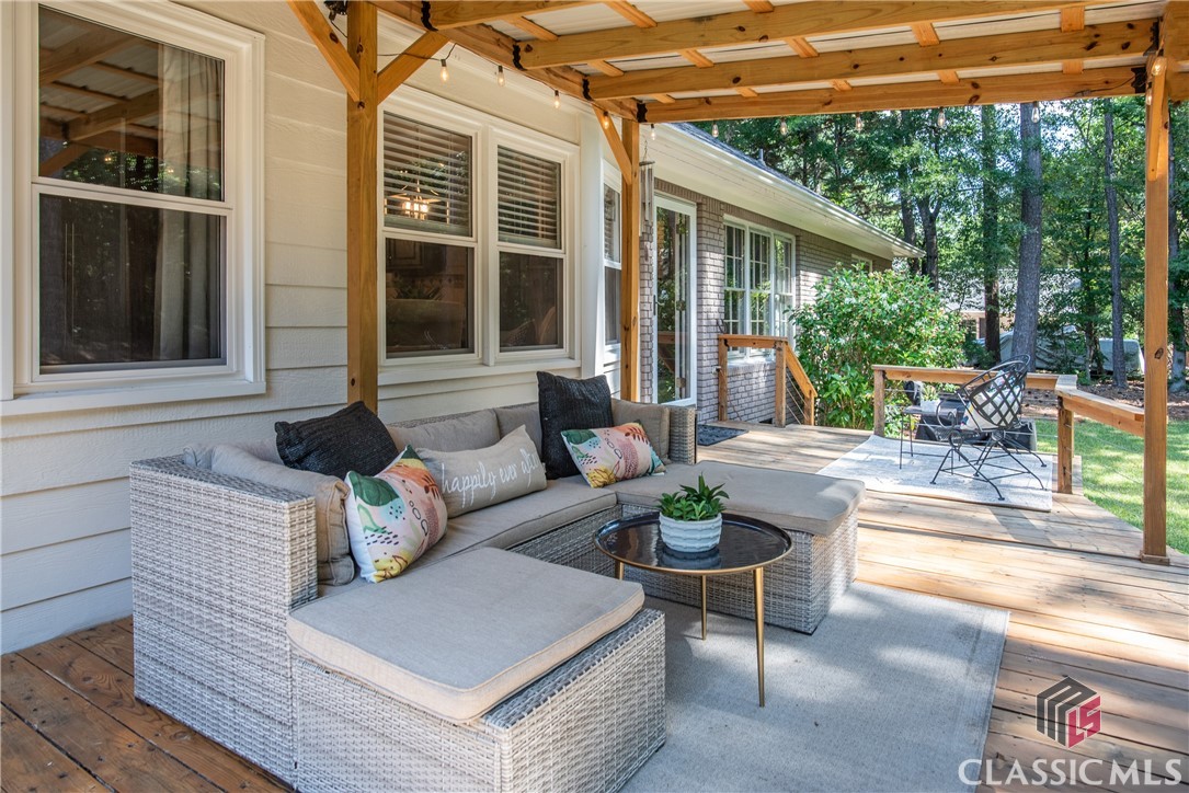 1110 Fernwood Drive