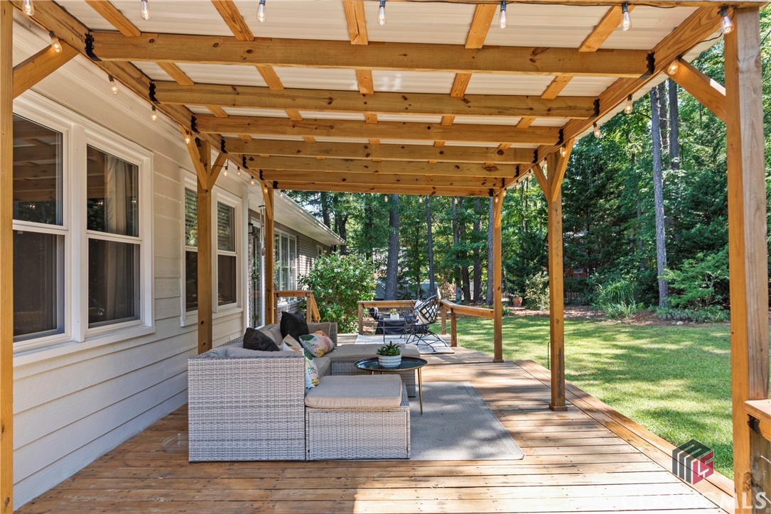 1110 Fernwood Drive