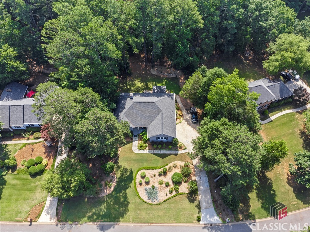 1110 Fernwood Drive