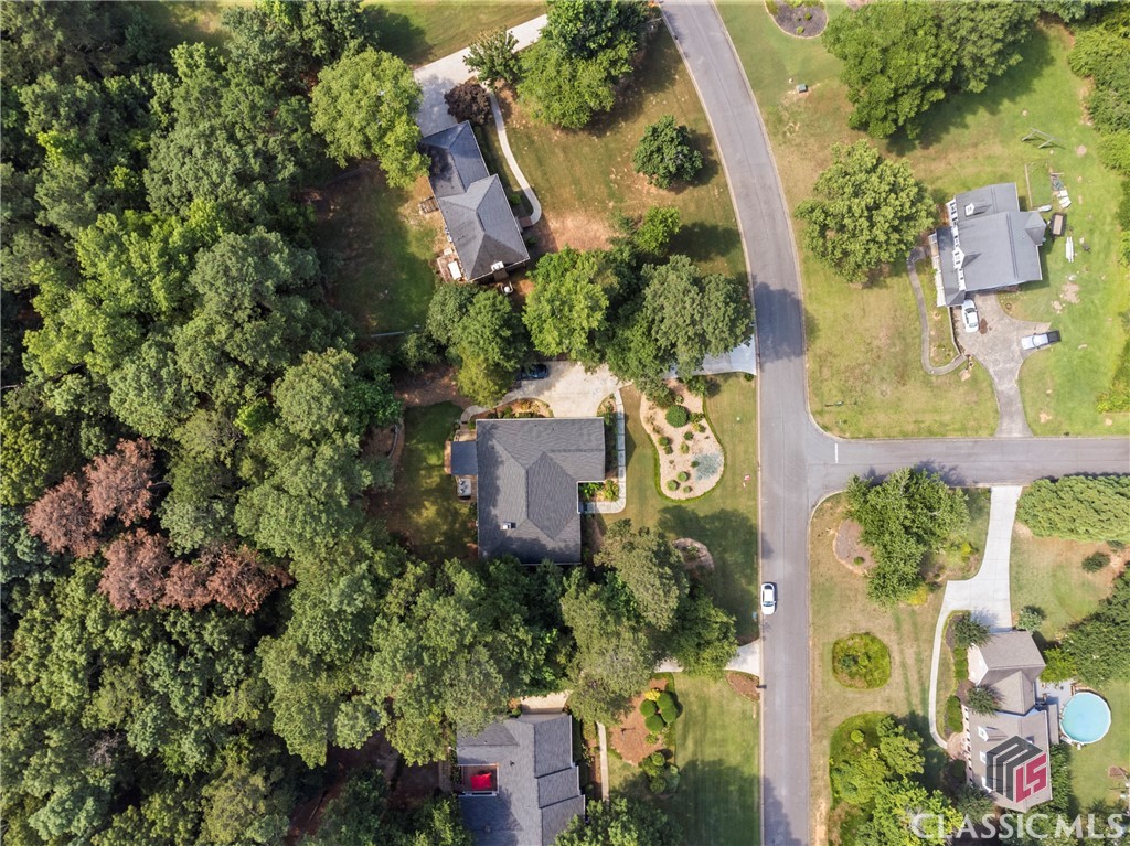 1110 Fernwood Drive