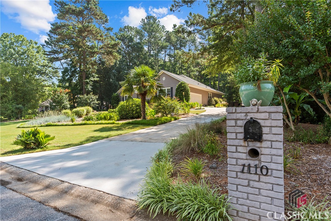 1110 Fernwood Drive