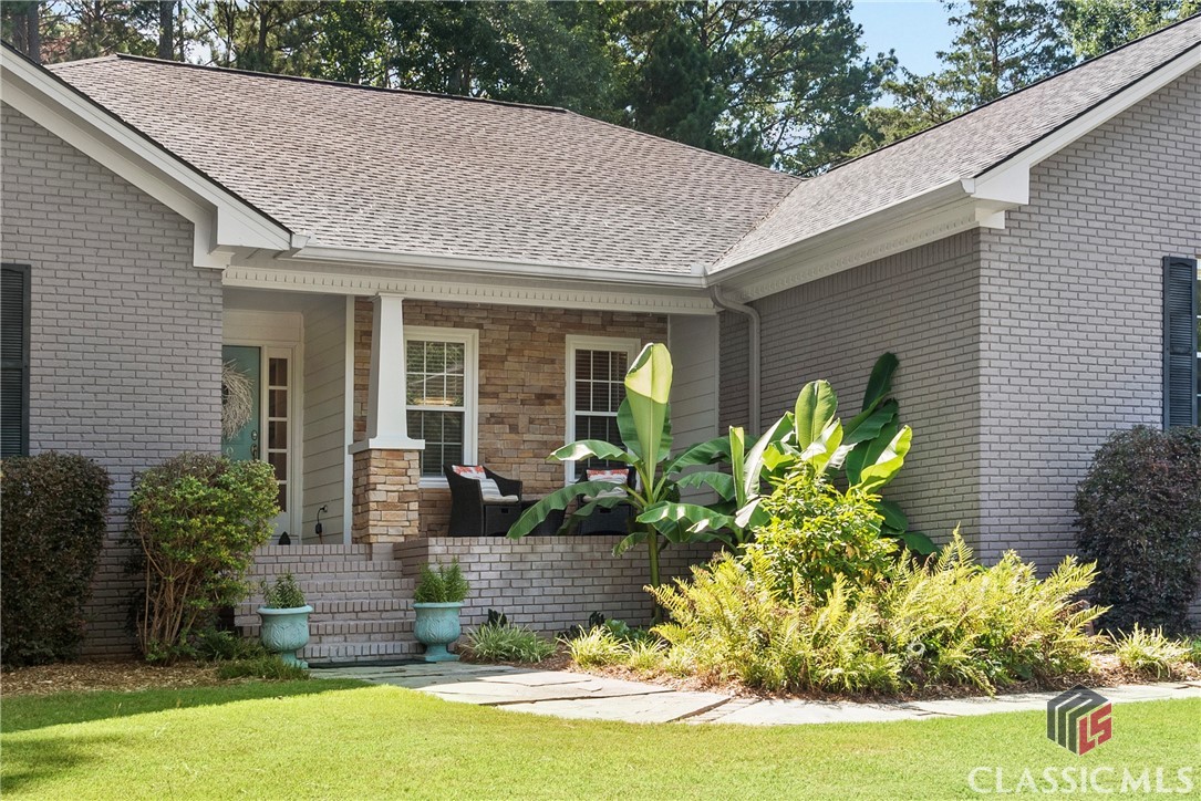 1110 Fernwood Drive