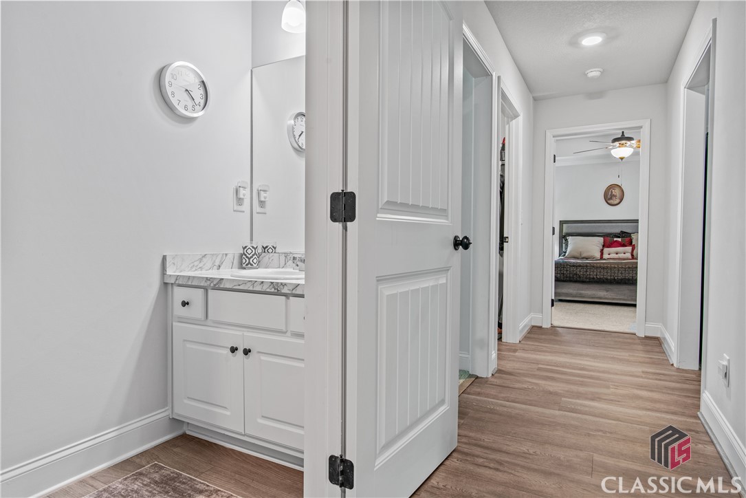 218 Windrow Trail
