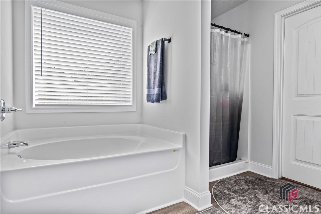 218 Windrow Trail