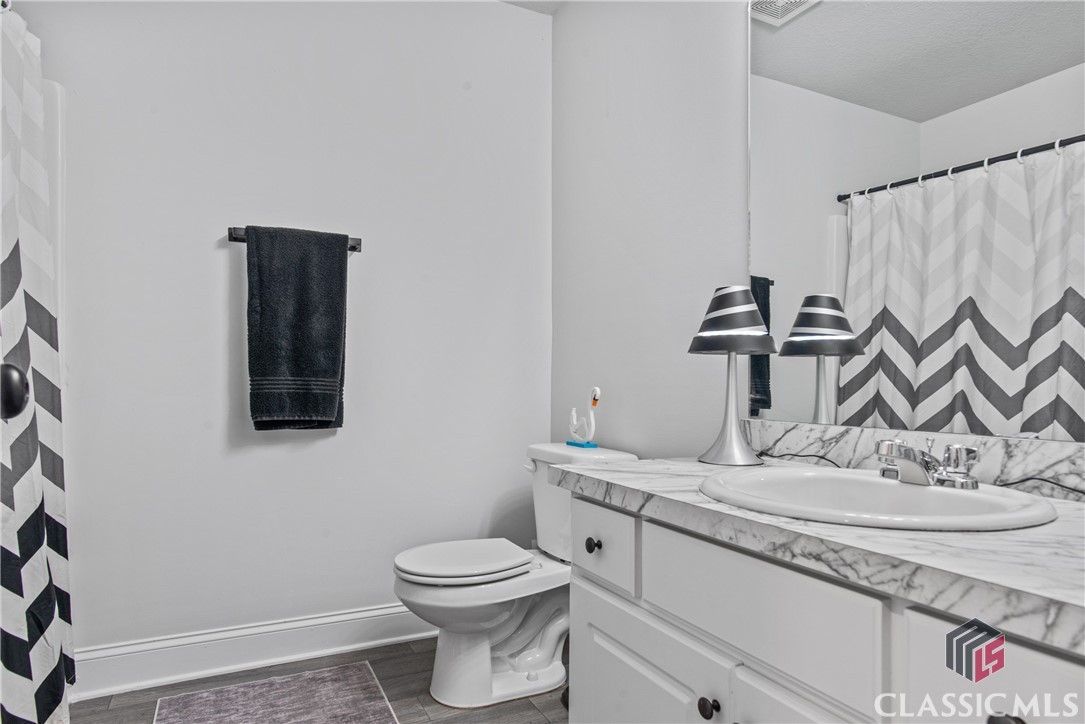 218 Windrow Trail