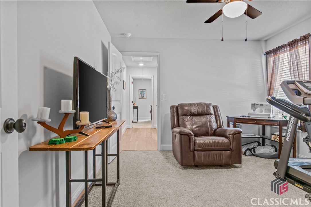 218 Windrow Trail