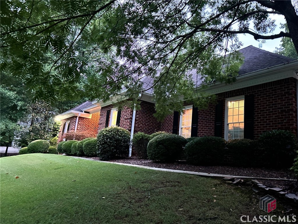 215 Waterford Way