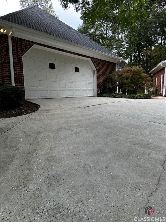 215 Waterford Way