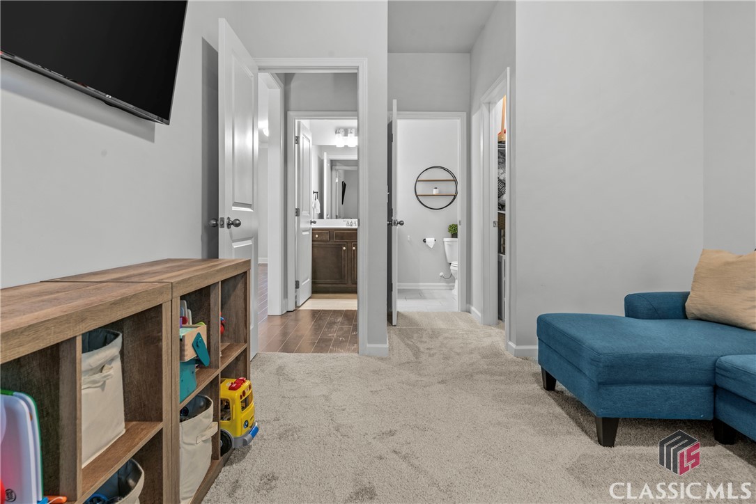 330 Brant Circle