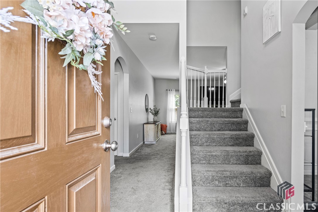 4085 Whitfield Oak Way NE