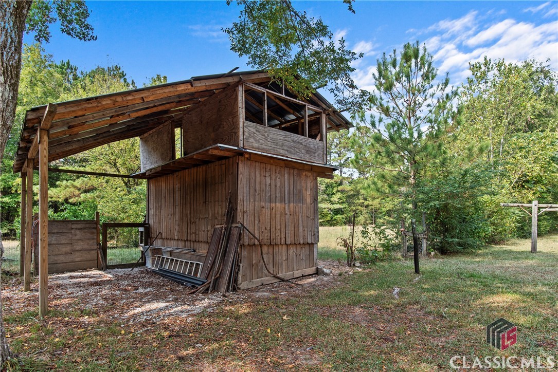 2040 N Highway 77