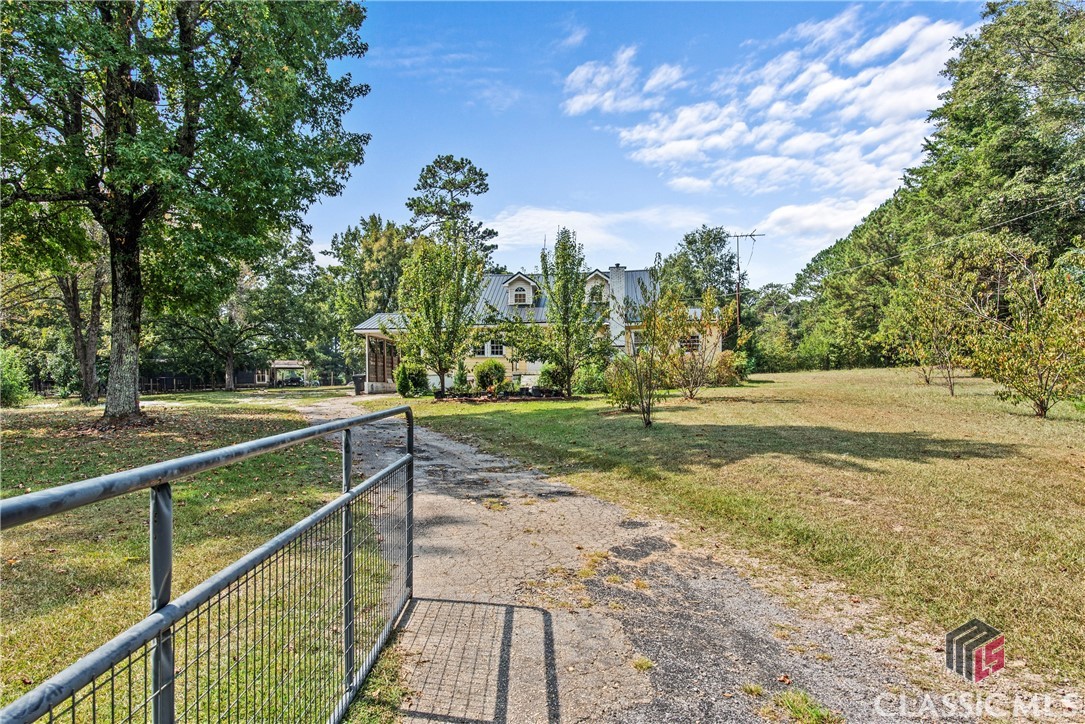 2040 N Highway 77