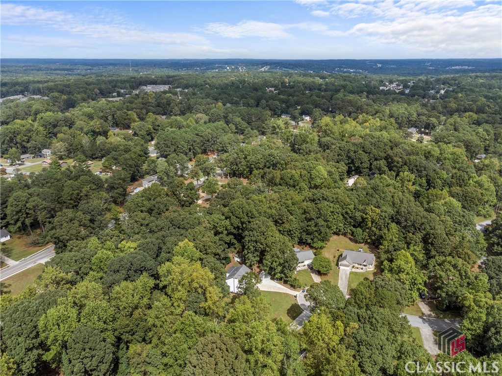 1069 Ashwood