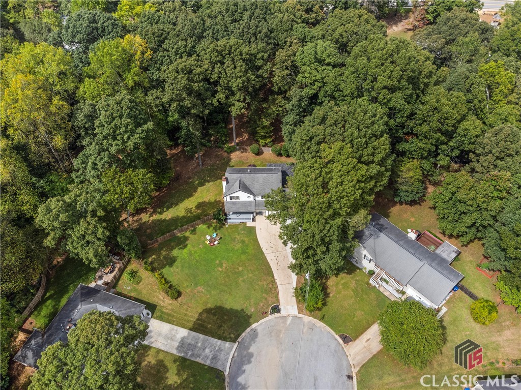 1069 Ashwood