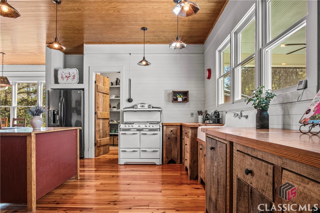 2300 New High Shoals Road