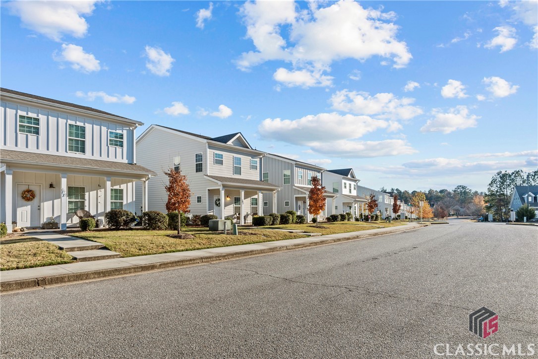 681 W Vincent Drive