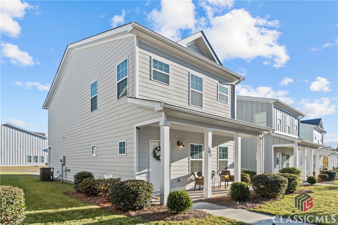 681 W Vincent Drive
