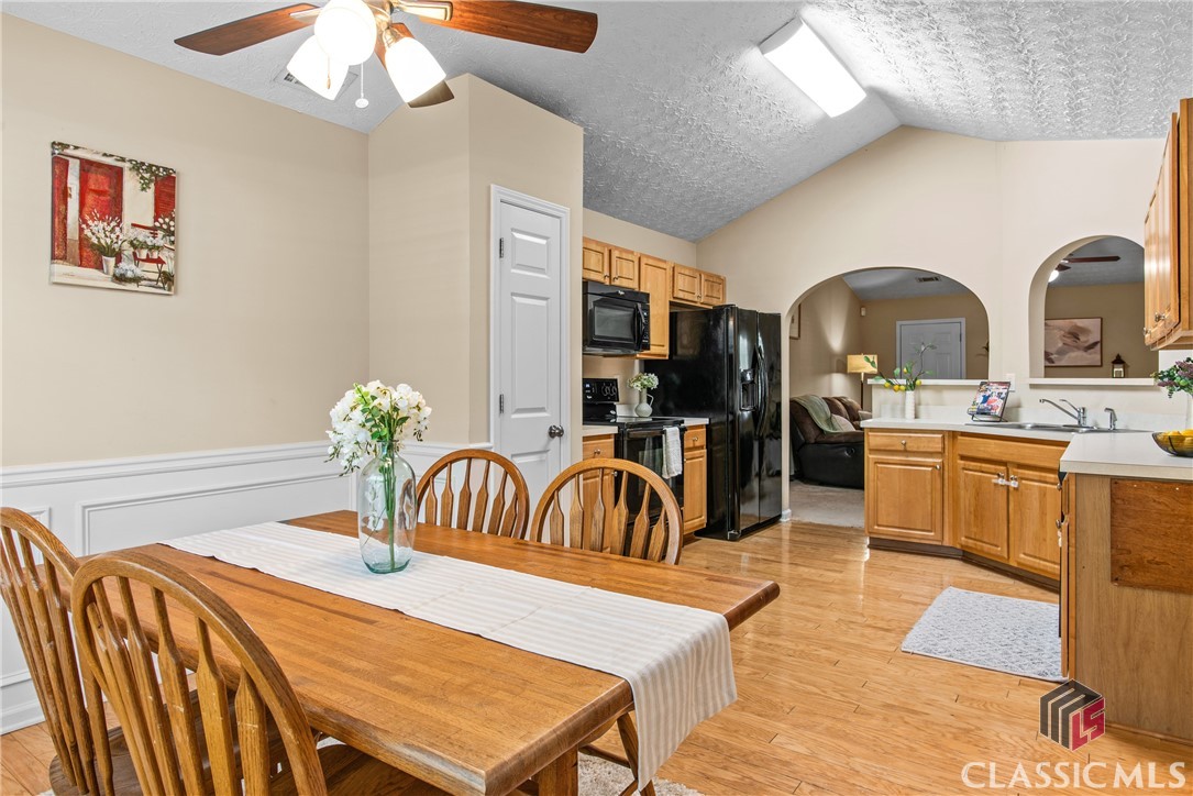 1402 Raymonds Road