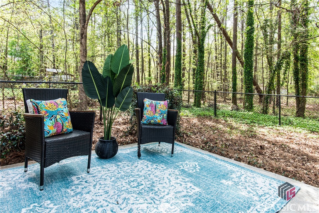 1402 Raymonds Road