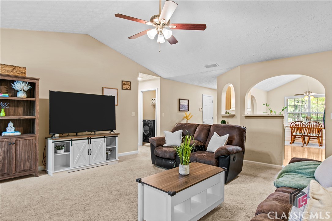 1402 Raymonds Road